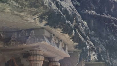 Ajanta Caves - A Masterpiece of Buddhist Painting Carved into 2,000-Year-Old Cliffs