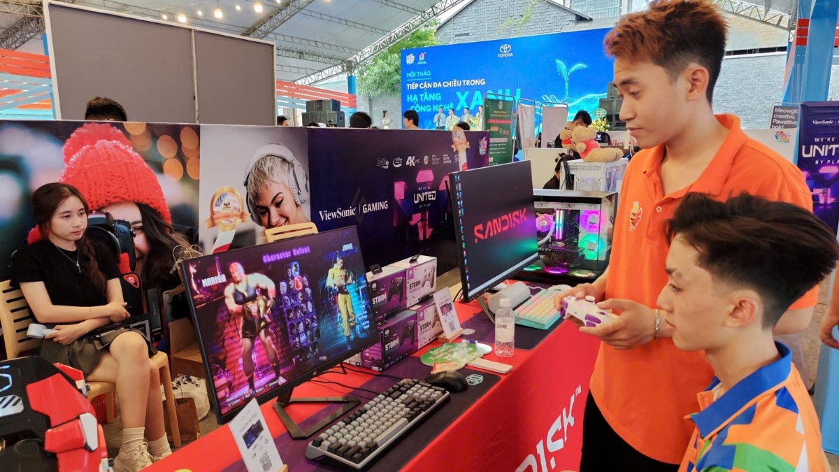 Một góc không gian sáng tạo AI tại lễ hội Thanh niên TP.Hồ Chí Minh lần 5/2025. Ảnh: Lưu Niệm