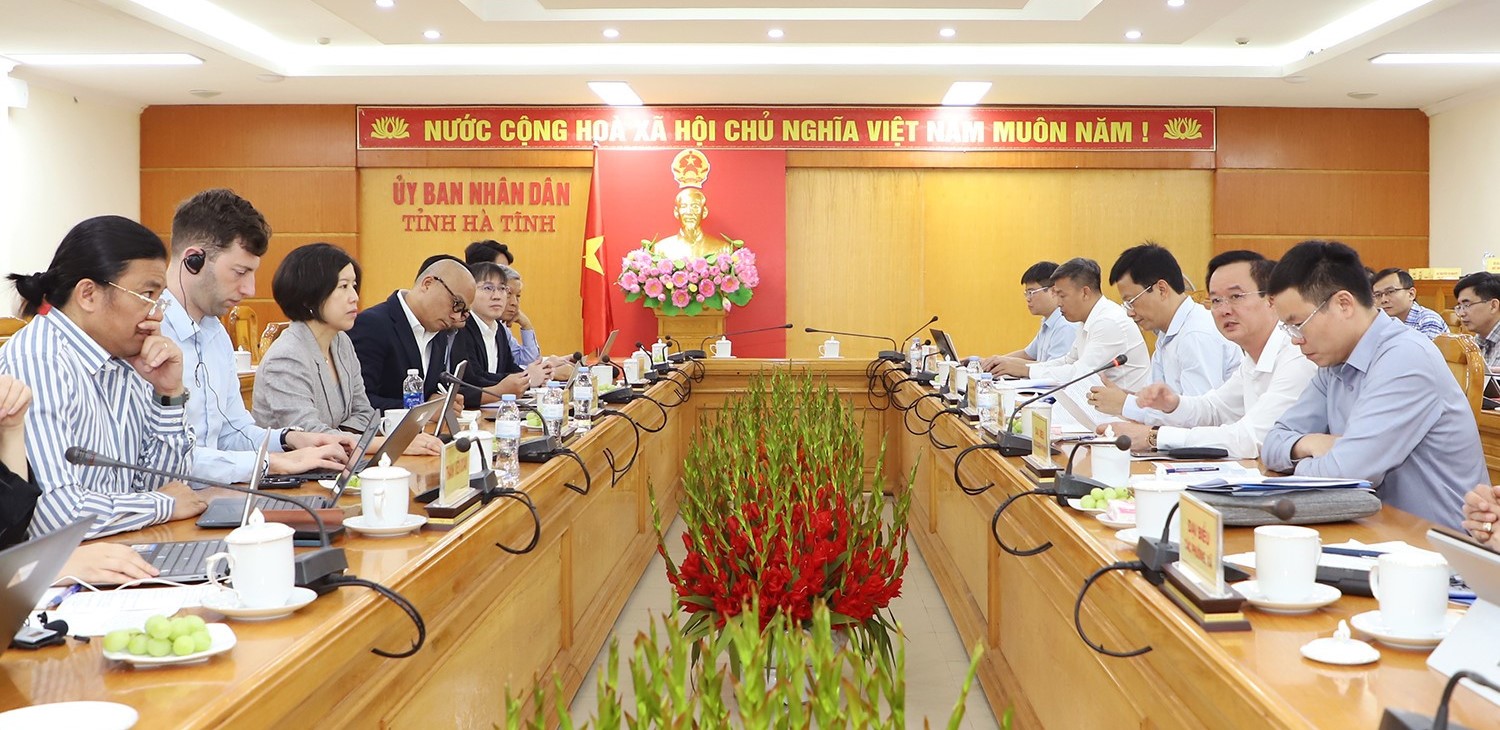 Toàn cảnh buổi làm việc. Ảnh: Ngọc Loan