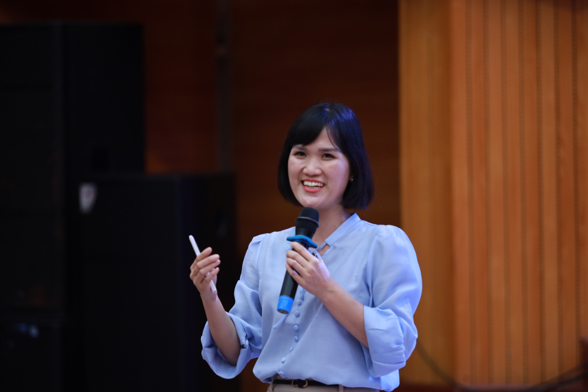 TS. Nguyễn Thị Cẩm Giang