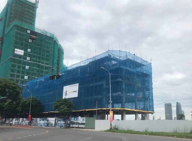 Khu chung cư bên bờ sông Hàn đang đẩy nhanh tiến độ thi công đảm bảo minh bạch thông tin dữ liệu trước khi mở bán. Ảnh Ngô Anh Văn