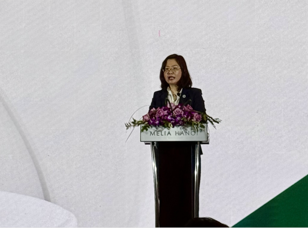 Bà Vũ Thị Chân Phương, Chủ tịch Ủy ban Chứng khoán Nhà nước. 