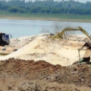 Hà Nội: 16 khu vực mỏ cát không đấu giá quyền khai thác khoáng sản