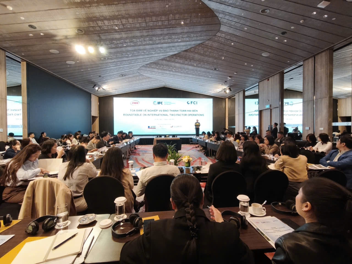 Toàn cảnh tọa đàm.