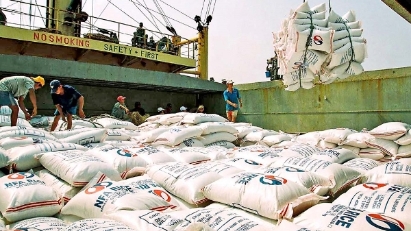 Trade ministry issues decree on strengthening rice production and exports