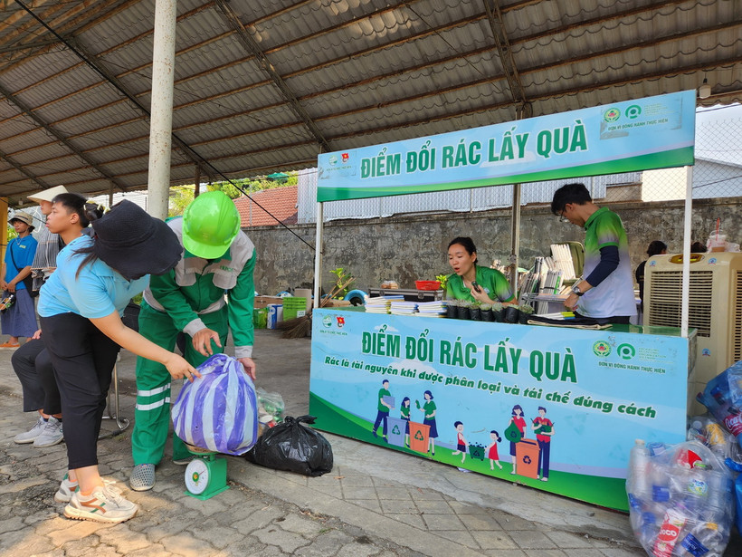 Thành phố Huế nỗ lực giảm thiểu rác thải nhựa