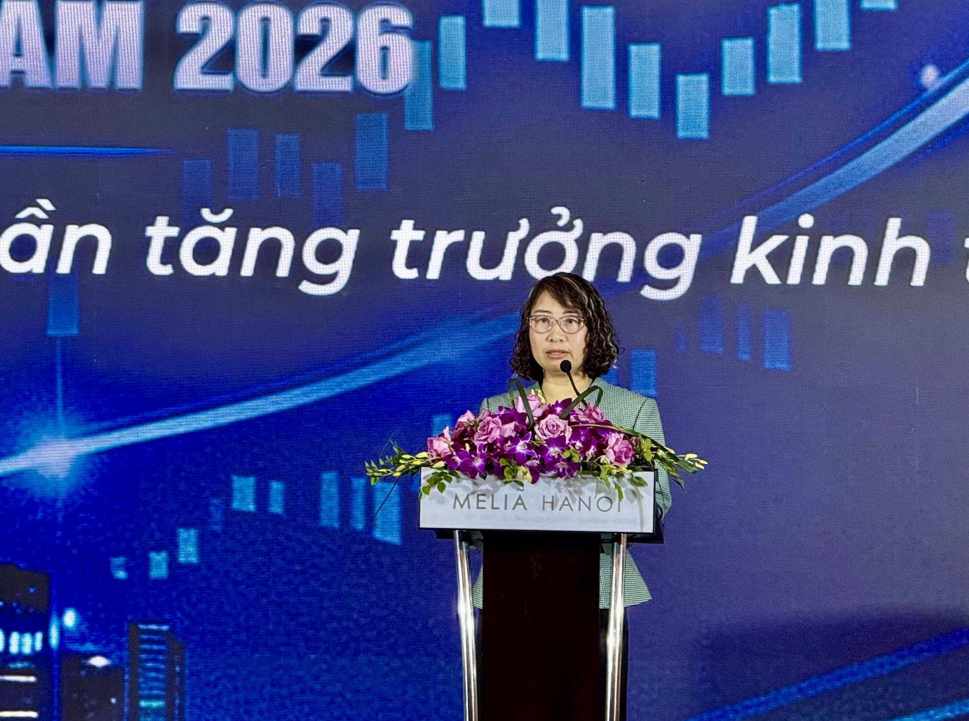  Bà Nguyễn Thị Hằng Nga, Tổng giám đốc Công ty TNHH Quản lý quỹ đầu tư chứng khoán Vietcombank - VCBF. 