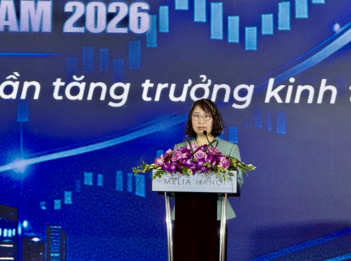  Bà Nguyễn Thị Hằng Nga, Tổng giám đốc Công ty TNHH Quản lý quỹ đầu tư chứng khoán Vietcombank - VCBF. 