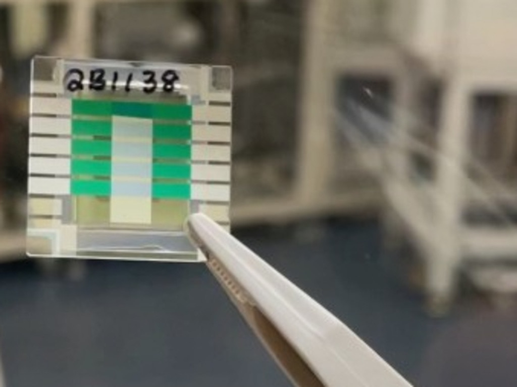 Đây là mẫu pin lượng tử thử nghiệm hoạt động hoàn chỉnh đầu tiên trên thế giới do CSIRO và các cộng sự chế tạo.