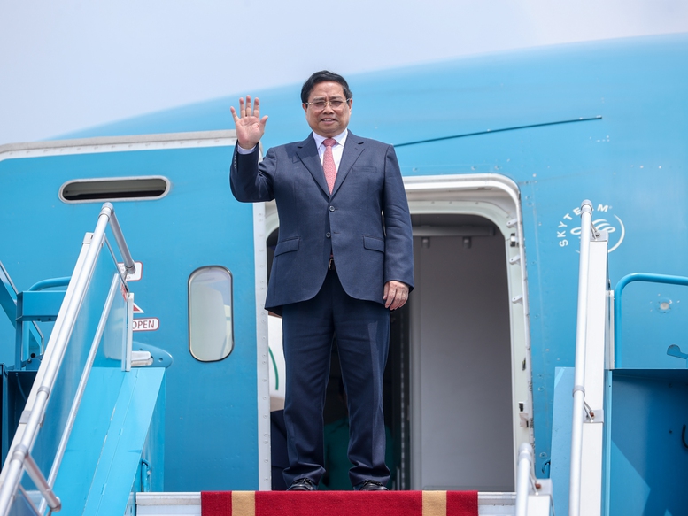 Thủ tướng Chính phủ Phạm Minh Chính cùng Đoàn Đại biểu cấp cao Việt Nam đã rời Thủ đô Hà Nội lên đường thăm chính thức Liên bang Nga từ ngày 22-25/3 theo lời mời của Thủ tướng Chính phủ Liên bang Nga Mikhail Mishustin. Ảnh: TTXVN