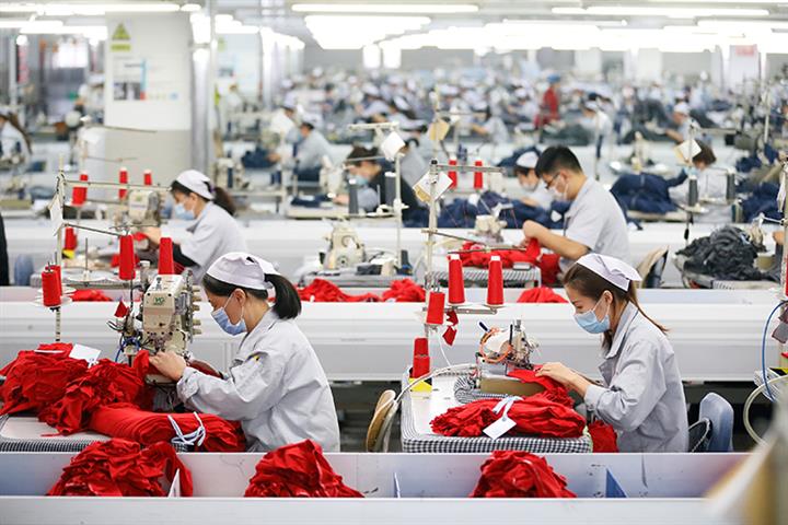 Thu nhập của người lao động tại Đông Hoản đã gần như “đứng im” trong suốt 5 năm qua - Ảnh: minh hoạ.