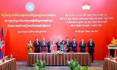 Củng cố và tăng cường hợp tác giữa Mặt trận hai nước Việt Nam - Campuchia