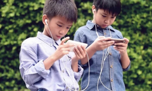 11 nhiệm vụ, giải pháp để bảo vệ và hỗ trợ trẻ em phát triển trên môi trường mạng