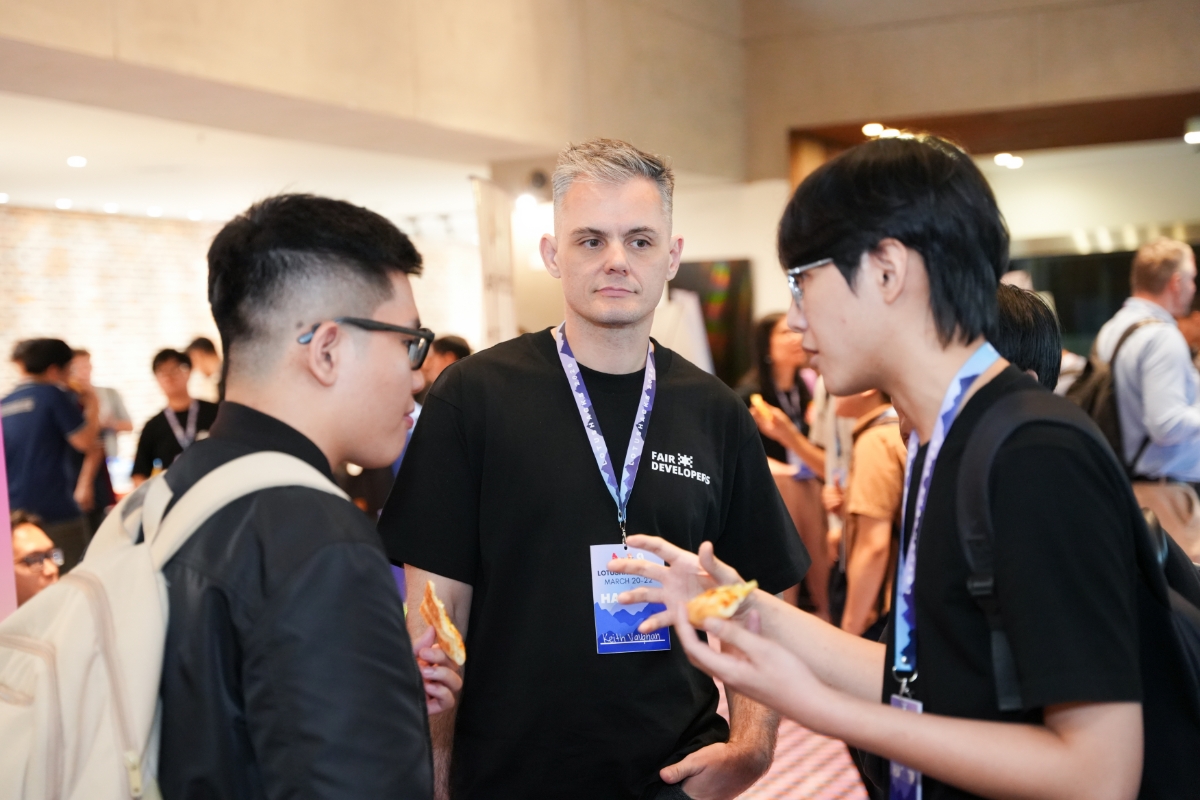 Các thí sinh có cơ hội giao lưu, trao đổi kinh nghiệm với các diễn giả, đối tác hàng đầu về AI.