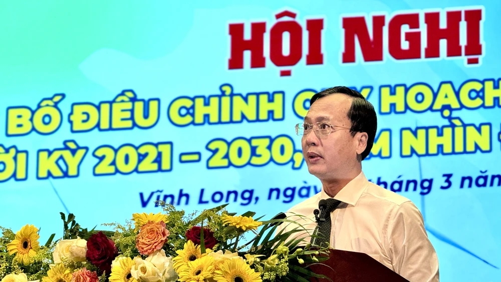Chủ tịch UBND tỉnh Vĩnh Long Trần Trí Quang công bố điều chỉnh Quy hoạch tỉnh Vĩnh Long thời kỳ 2021 - 2030, tầm nhìn đến 2050. Ảnh: Hải Dương