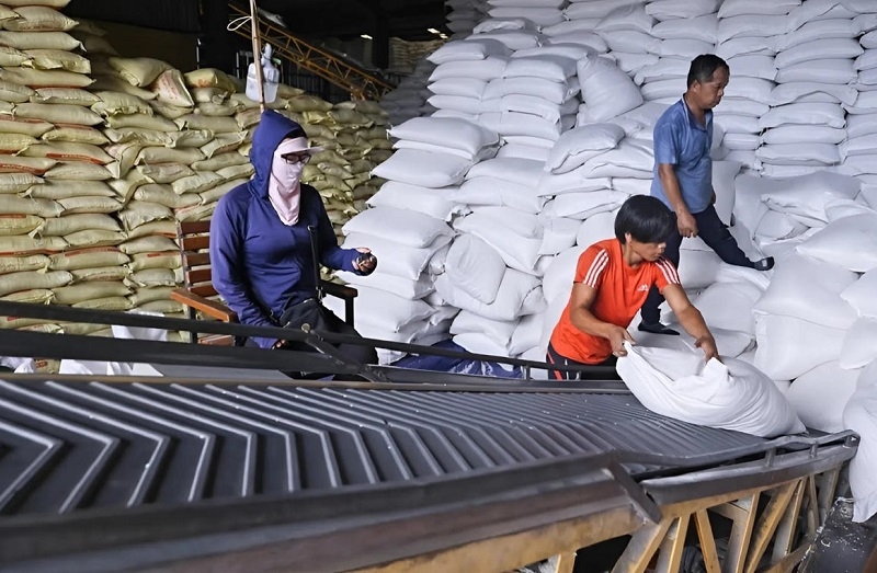 Theo dõi chặt chẽ và dự báo sát tình hình xuất, nhập khẩu gạo. Ảnh minh họa.