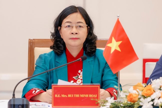 Bà&nbsp;Bùi Thị Minh Hoài - Ủy viên Bộ Chính trị, Bí thư Trung ương Đảng, Chủ tịch Ủy&nbsp;ban Trung ương Mặt trận Tổ quốc Việt Nam phát biểu tại Hội đàm. Ảnh: Mặt trận.