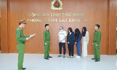 Các bị can. Ảnh: Cổng thông tin điện tử Công an tỉnh Bắc Ninh.