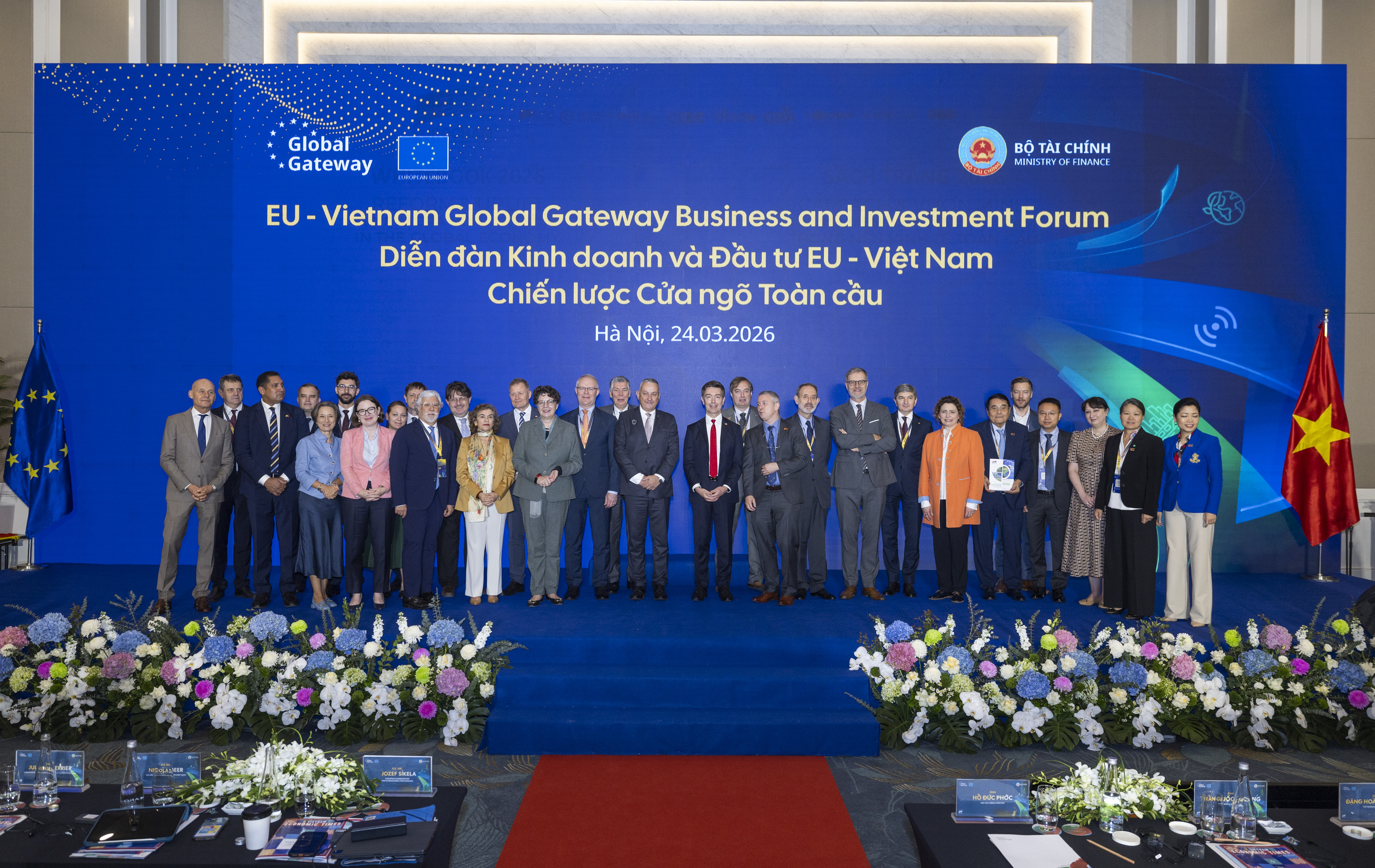 High-level delegates and leaders attend the EU–Vietnam Global Gateway Business and Investment Forum. (Photo: EU Delegation in Vietnam)