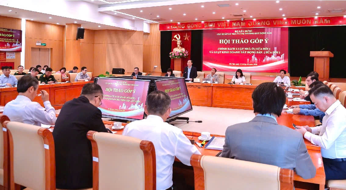 Hội thảo góp ý chính sách Luật Nhà ở (sửa đổi) và Luật Kinh doanh bất động sản (sửa đổi). Ảnh: BXD