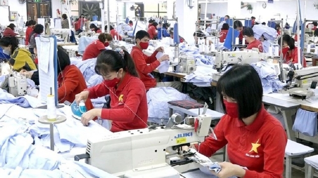 Textile and garment industry expected to fulfil export target in spite of mounting challenges from global disruptions 