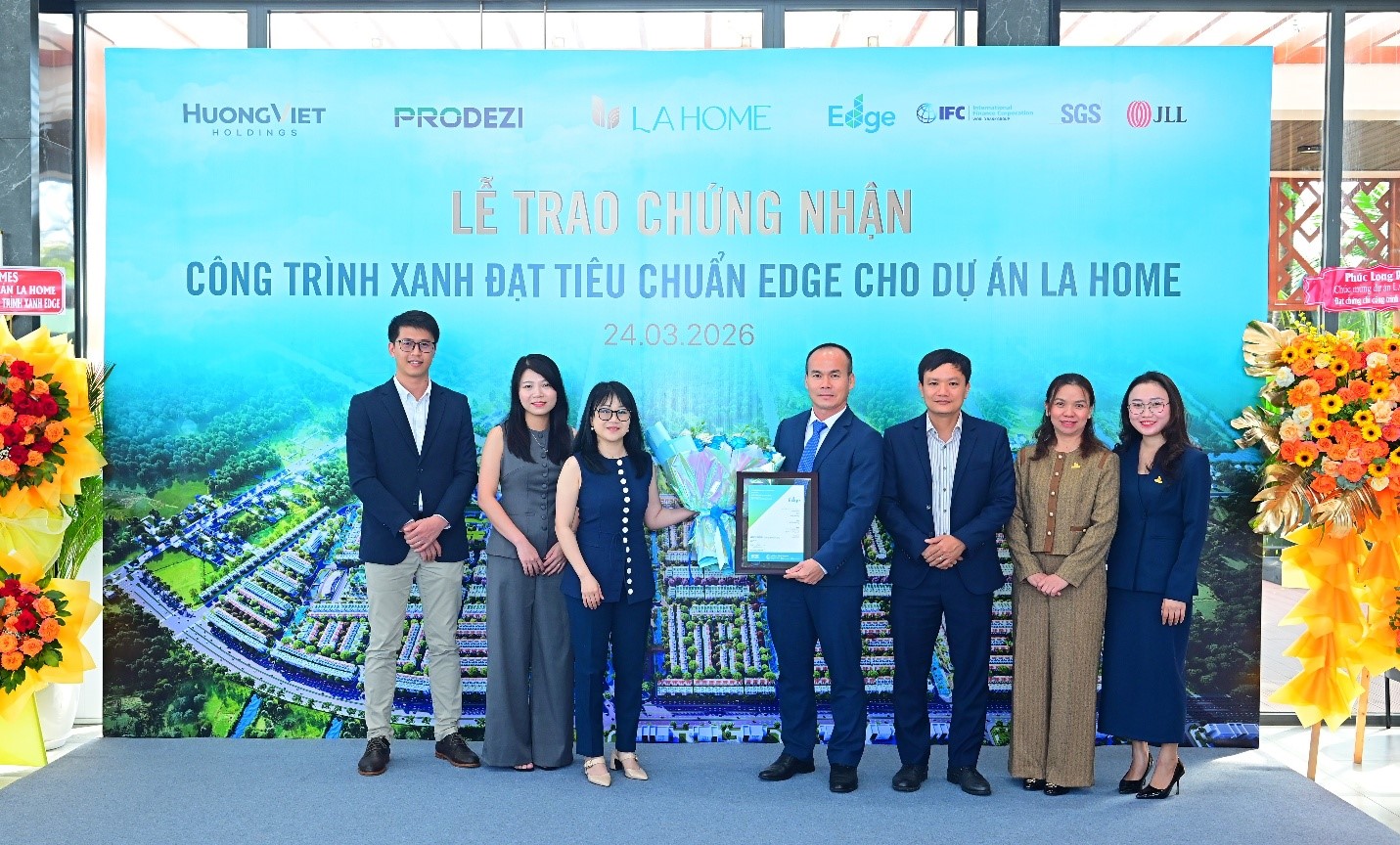 Khu đô thị sinh thái LA Home chính thức được trao chứng nhận công trình xanh EDGE.