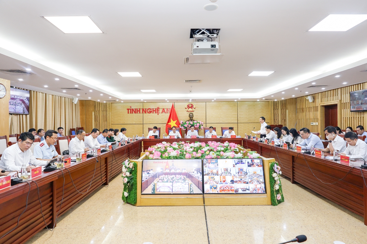 Toàn cảnh phiên họp.