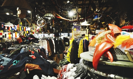 Giá cả tăng cao khiến đồ second-hand trở thành lựa chọn tài chính thông minh.