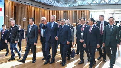 PM proposes Russia's Novatek Group to boost energy cooperation 