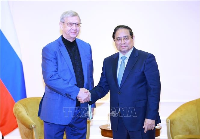 Thủ tướng Phạm Minh Chính tiếp ông Vladimir Yevtushenkov - Nhà sáng lập Công ty Cổ phần đại chúng AFK Sistema, Nga. Ảnh: TTXVN