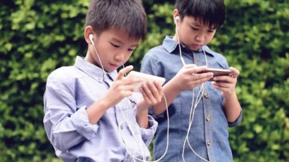 Vietnam approves program to protect children in cyberspace for 2026–2030