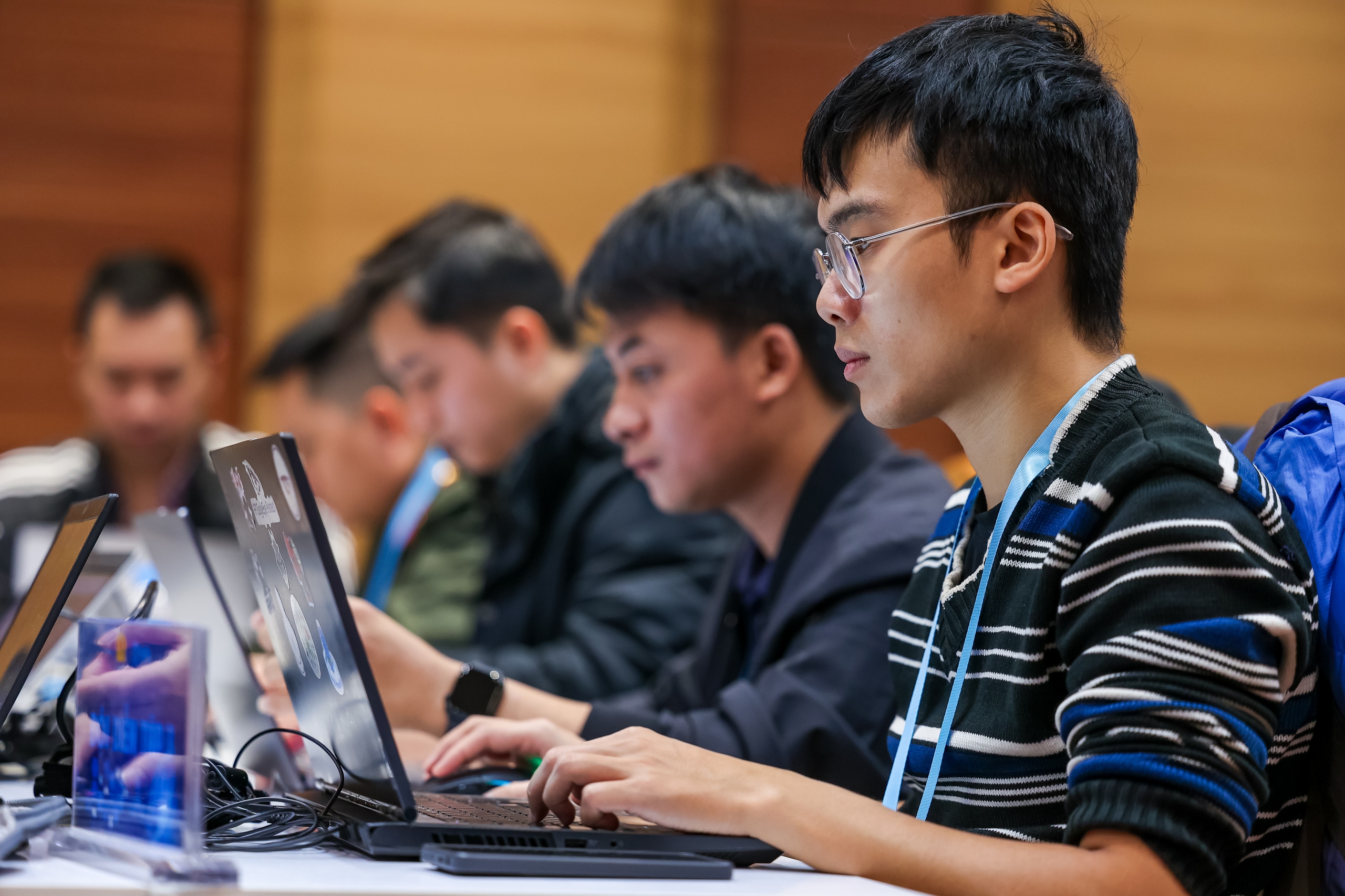 Nguồn nhân lực an ninh mạng, đặc biệt là nhân lực chất lượng cao, có năng lực thực chiến, vẫn đang thiếu hụt nghiêm trọng, nhất là trong các cơ quan, tổ chức công. Ảnh minh họa