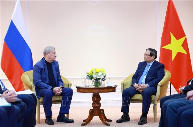 Thủ tướng Phạm Minh Chính tiếp ông Vladimir Yevtushenkov - Nhà sáng lập Công ty Cổ phần đại chúng AFK Sistema, Nga. Ảnh: TTXVN