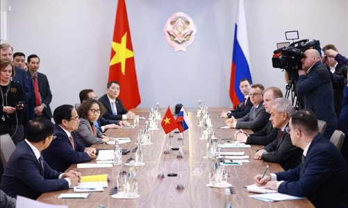 Thủ tướng Phạm Minh Chính làm việc với lãnh đạo an ninh và nghị viện Liên bang Nga