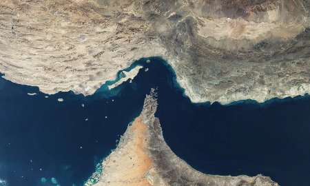 Iran thu phí đi qua eo biển Hormuz đối với một số tàu chở hàng
