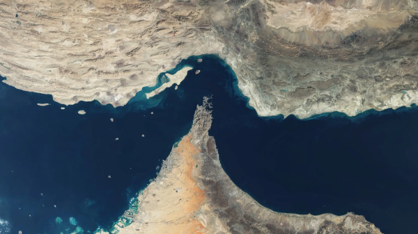 Iran thu phí đi qua eo biển Hormuz đối với một số tàu chở hàng