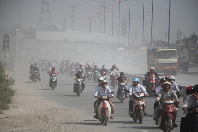 Thực hiện các biện pháp cấp bách kiểm soát, ngăn chặn và khắc phục, cải thiện tình trạng ô nhiễm không khí. Ảnh minh họa