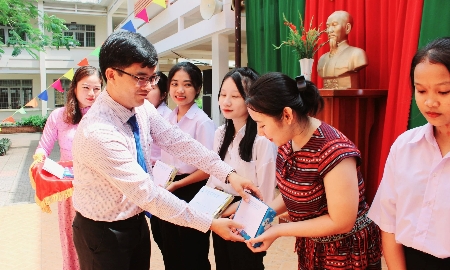 TP.Hồ Chí Minh chuẩn hóa chính sách hỗ trợ giáo dục đối với học sinh, sinh viên, học viên cao học và nghiên cứu sinh là người dân tộc thiểu số. Ảnh mang tính minh họa