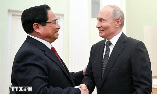 Prime Minister Pham Minh Chinh meets Russian President Putin in Moscow