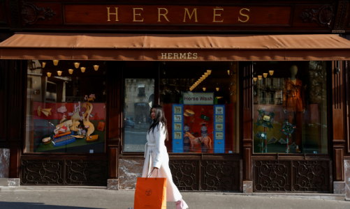 Số người siêu giàu ở Mỹ tăng mạnh