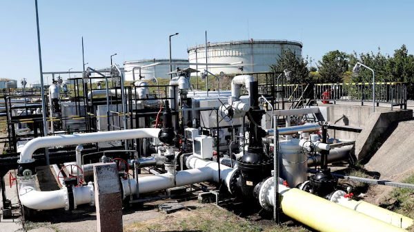 Ít nhất 40% công suất xuất khẩu dầu của Nga đang bị gián đoạn do xung đột với Ukraine