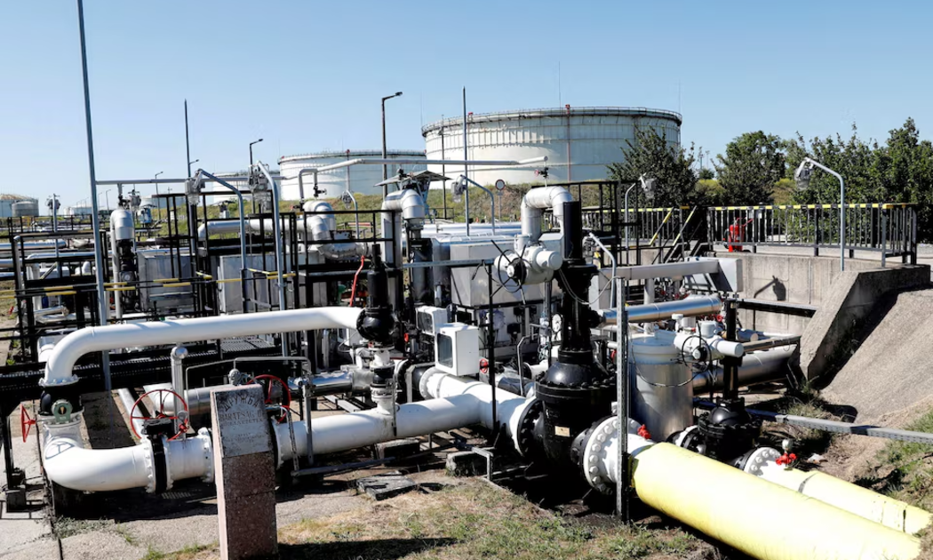 Ít nhất 40% công suất xuất khẩu dầu của Nga đang bị gián đoạn do xung đột với Ukraine