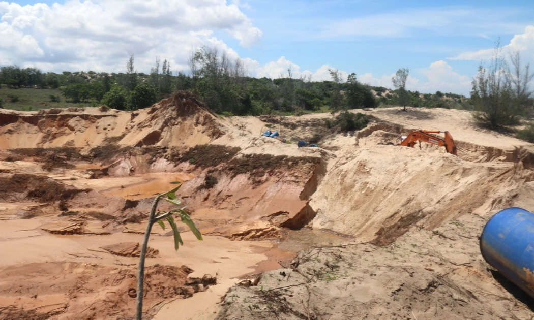 Truy tố 28 bị can trong vụ khai thác titan trái phép, trị giá hơn 1.508 tỷ đồng