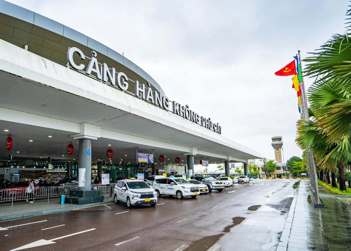 Gia Lai là một trong 5 địa phương trong cả nước sở hữu hai sân bay, Pleiku và Phù Cát.