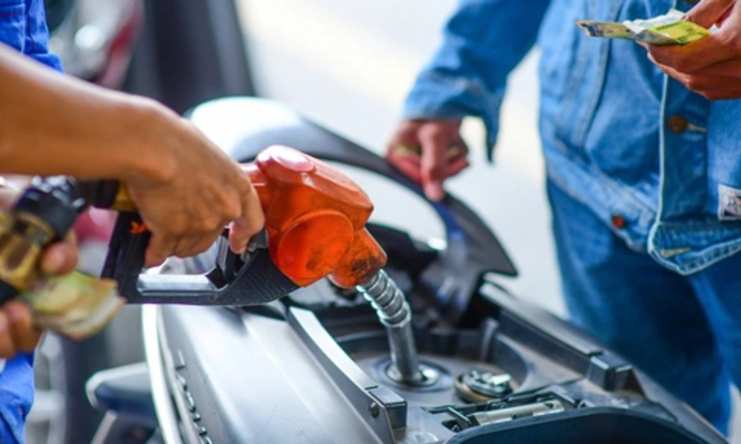 Hạ kịch sàn thuế bảo vệ môi trường từ 0h ngày 27/3 