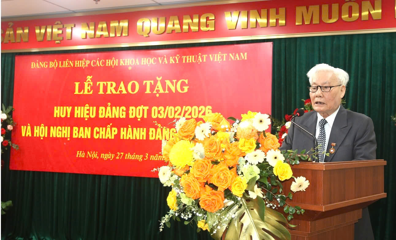 Đồng chí Nguyễn Văn Giao, Chi bộ cơ quan Hội Khoa học Kinh tế Việt Nam cho biết đây là lần thứ sáu đồng chí nhận Huy hiệu tại Đảng bộ VUSTA