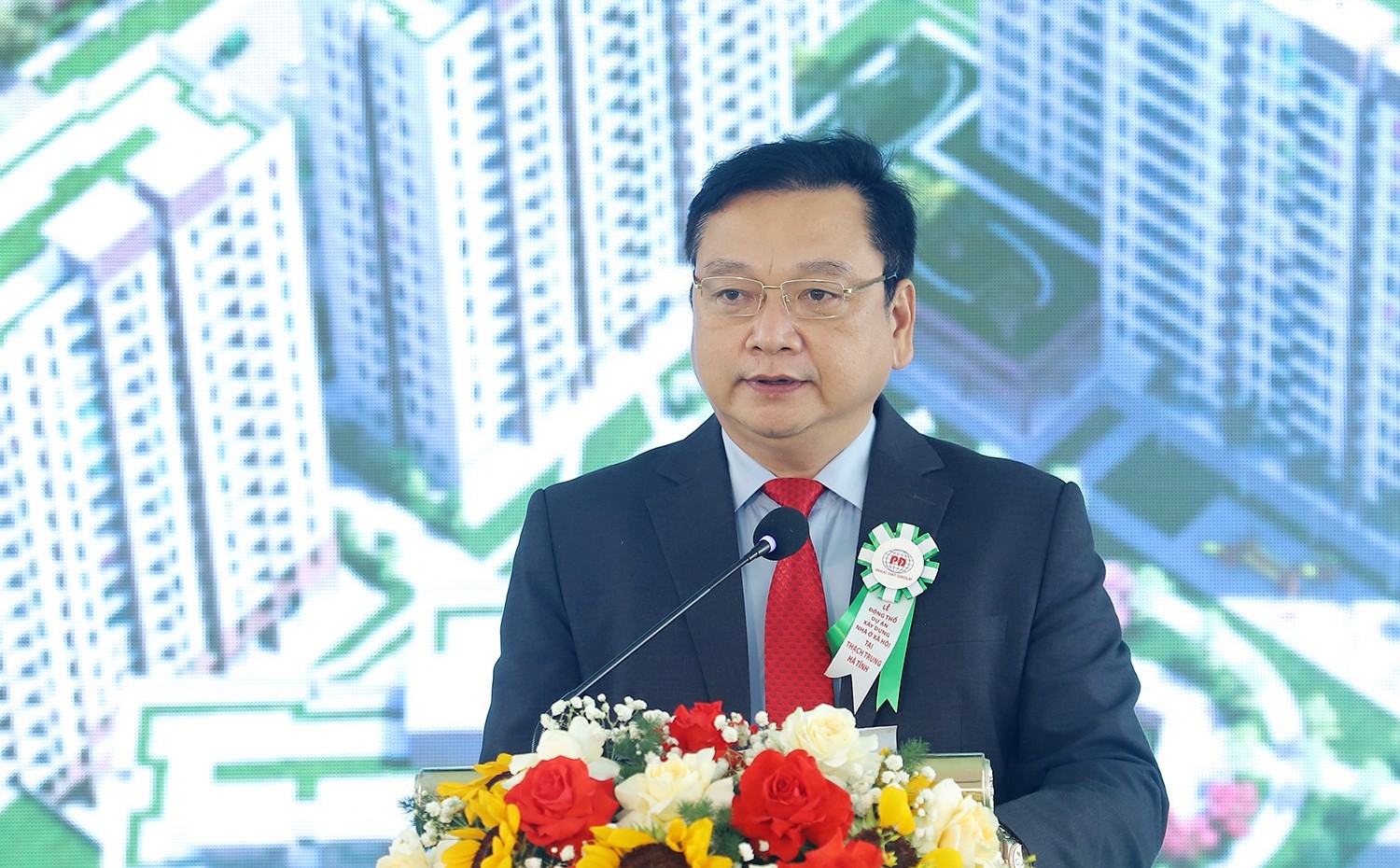 Phó Chủ tịch UBND tỉnh Hà Tĩnh Hồ Huy Thành phát biểu tại buổi lễ. Ảnh: Văn Đức