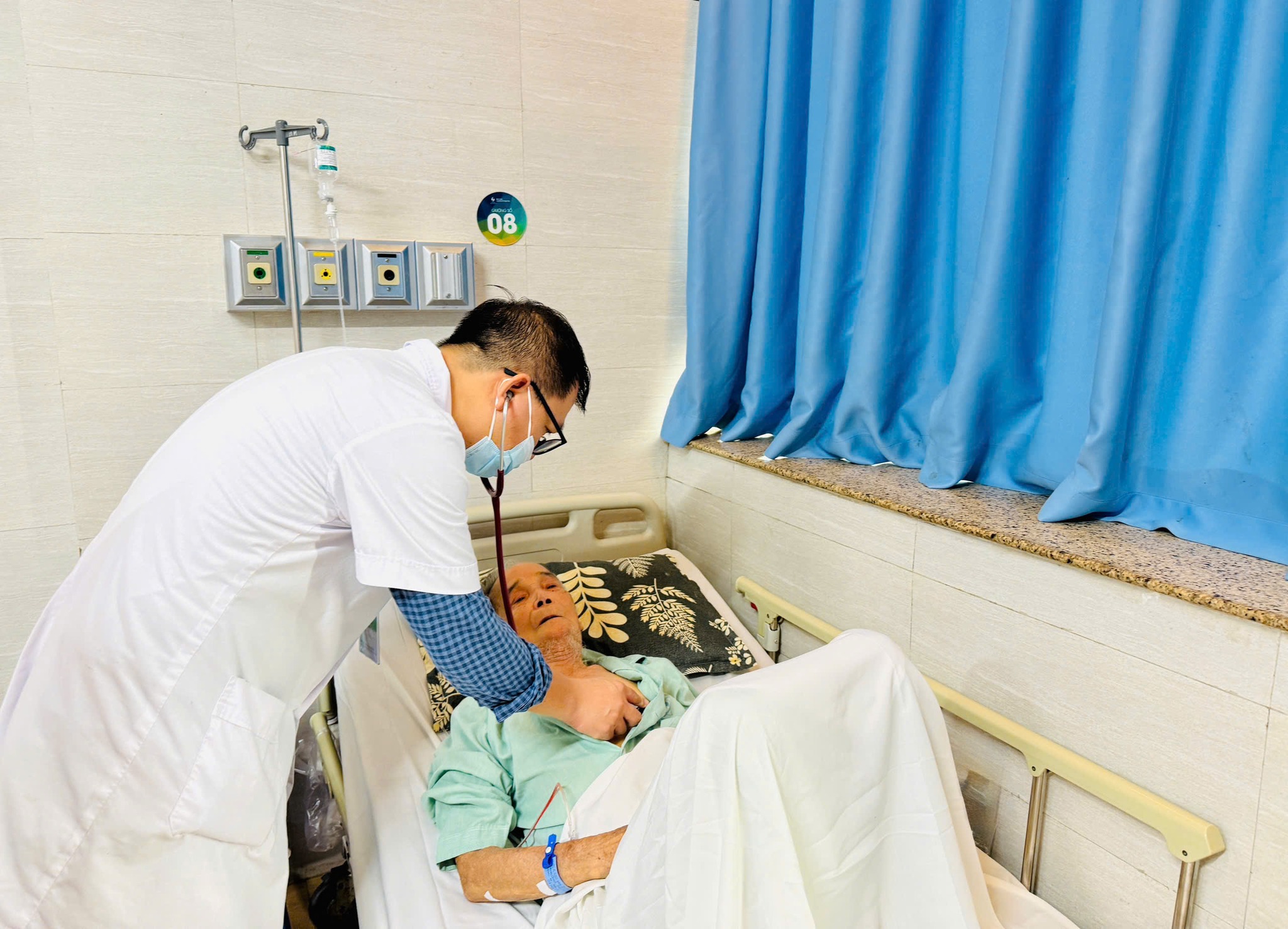 Các bác sĩ Bệnh viện Lão khóa Trung ương cho biết hiếm có người cao tuổi nào đến viện chỉ mắc 1 bệnh.