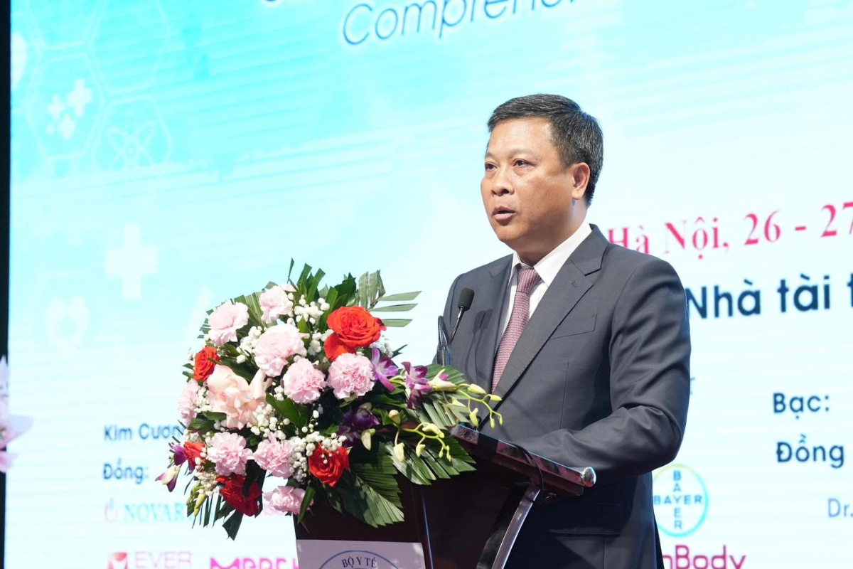 PGS.TS Nguyễn Thế Anh, Giám đốc Bệnh viện Hữu Nghị phát biểu tại hội nghị.