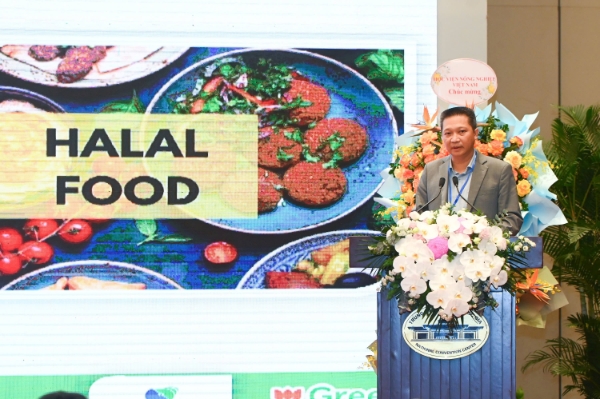 Ông Nguyễn Quang Hiếu: 